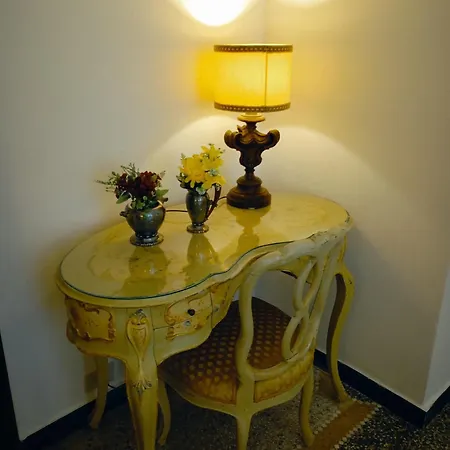 Small Luxury House *