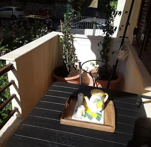 Small Luxury House شقة لا سبيتسْيا